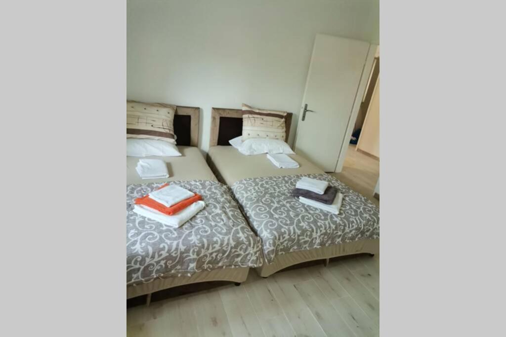 Apartman Danica Херцег Нови Екстериор снимка